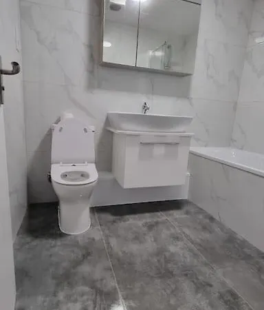 Brand New Flat Close To Turnpike Lane Tube Station Лондон Экстерьер фото
