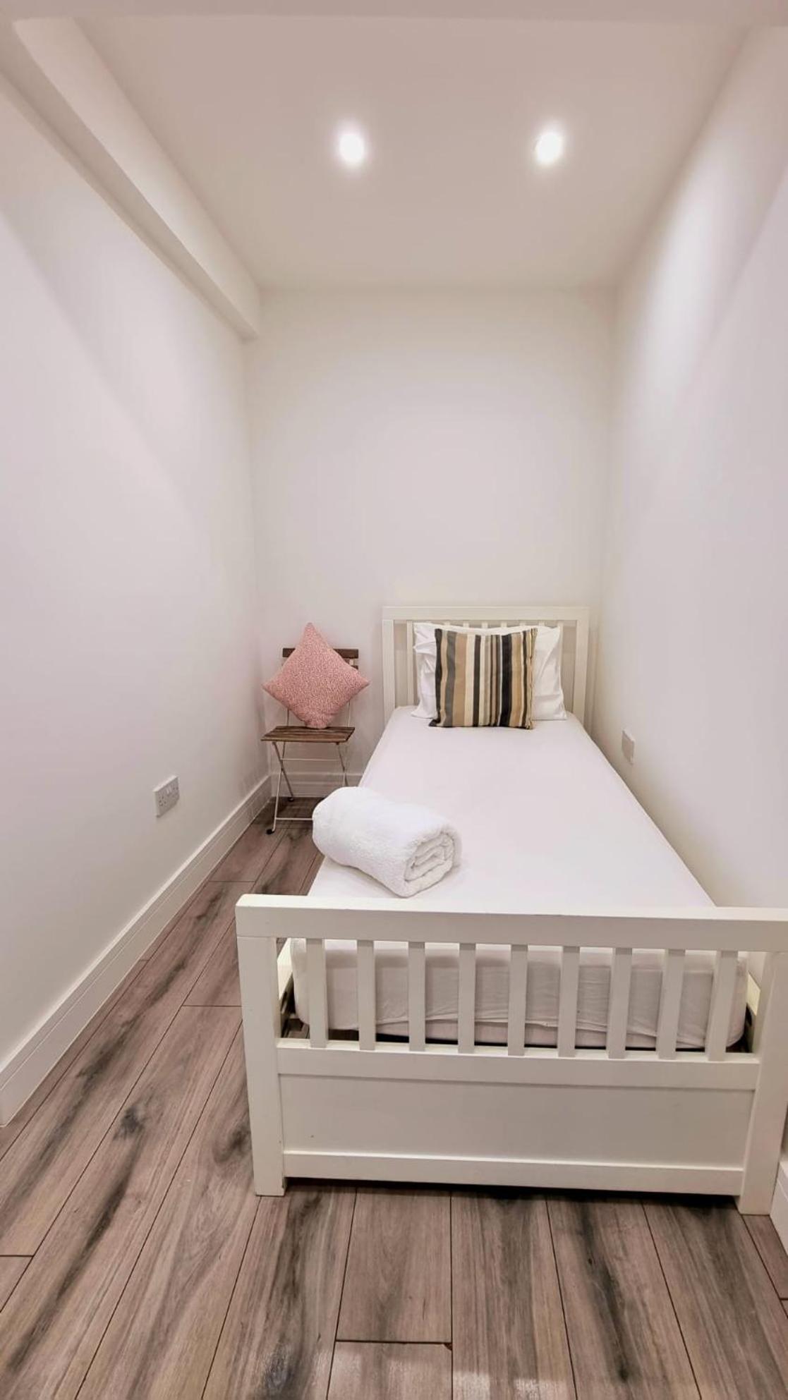Brand New Flat Close To Turnpike Lane Tube Station Апартаменты Лондон