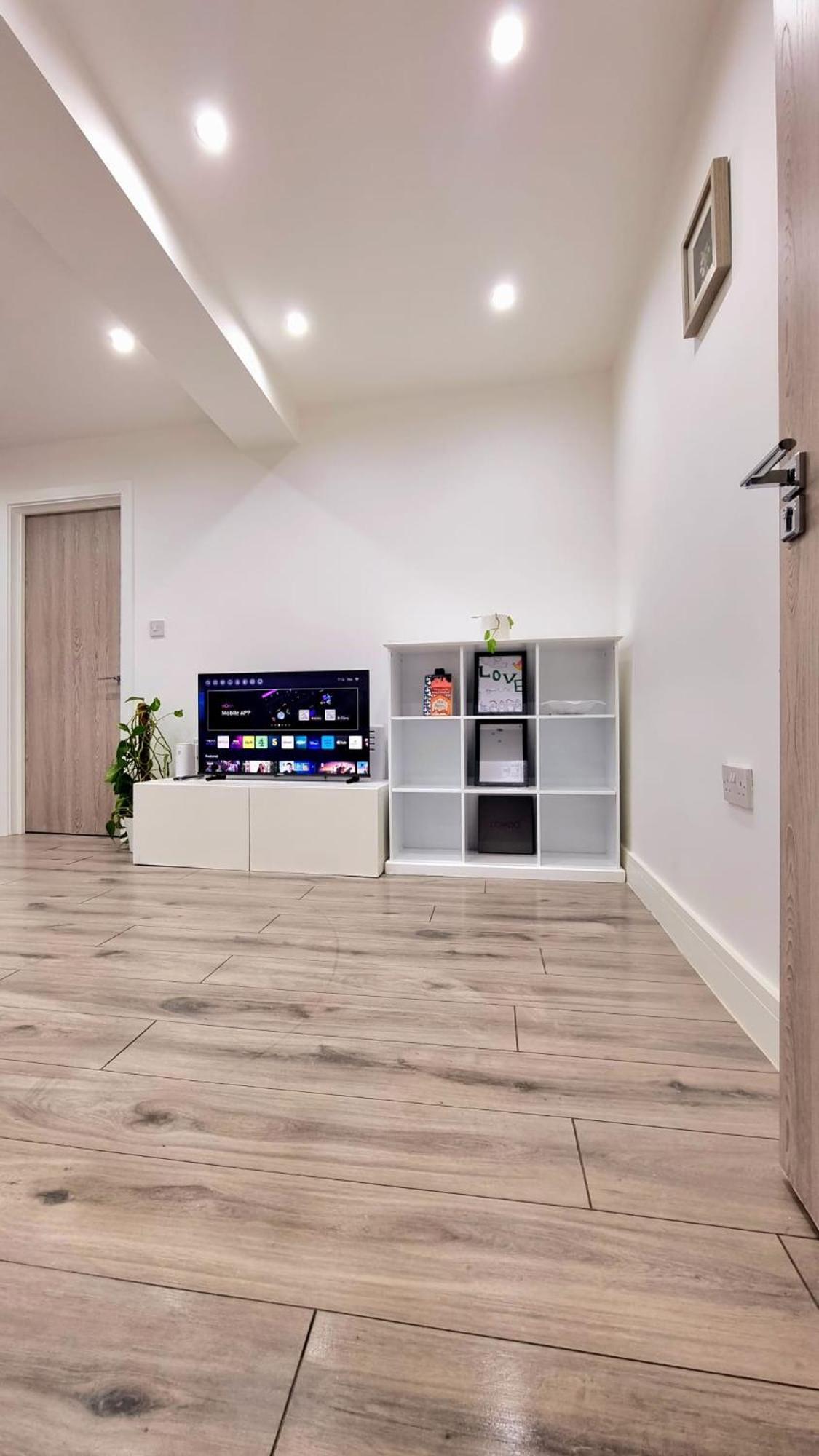 Brand New Flat Close To Turnpike Lane Tube Station Апартаменты